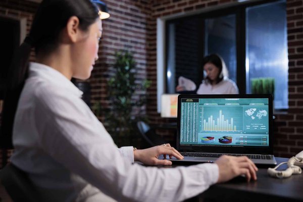 Agence de marketing à bordeaux : utiliser TikTok pour atteindre une audience plus jeune