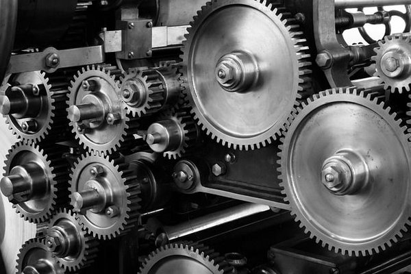Doit-on assurer les machines outils de son usine ?